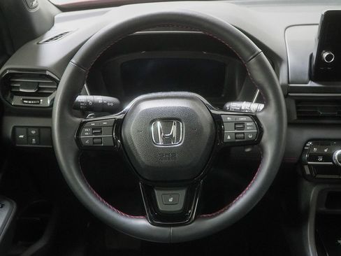 Used 2025 Honda Pilot Black Edition image 27