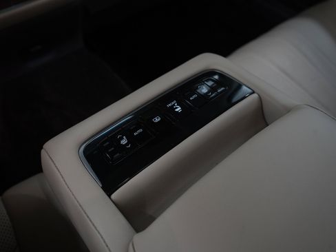 Used 2020 Lexus LS 500 AWD w/ Interior Upgrade Package image 19