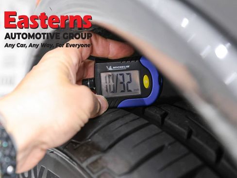 Used 2024 Dodge Durango GT RWD image 30