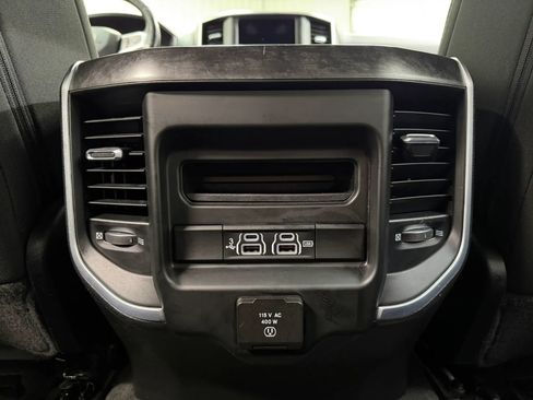 Used 2019 RAM 1500 Big Horn AWD/4WD image 18