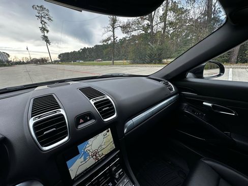 Used 2015 Porsche Boxster RWD image 40