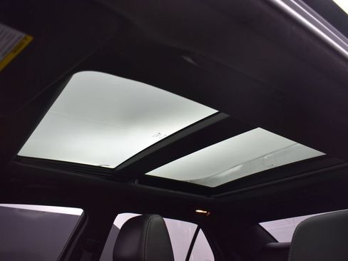 Used 2018 Chrysler 300 S w/ 300S Premium Group AWD/4WD image 24
