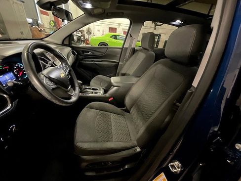 Used 2022 Chevrolet Equinox LT image 3