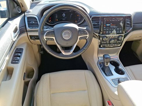 Used 2020 Jeep Grand Cherokee Limited AWD/4WD image 12