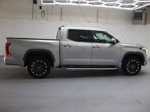 Used 2023 Toyota Tundra Limited AWD/4WD image 8