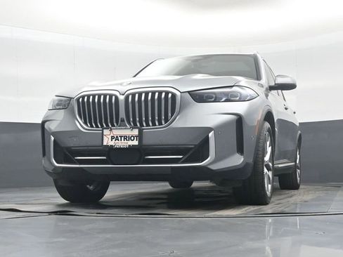 Used 2025 BMW X5 xDrive40i AWD/4WD image 44