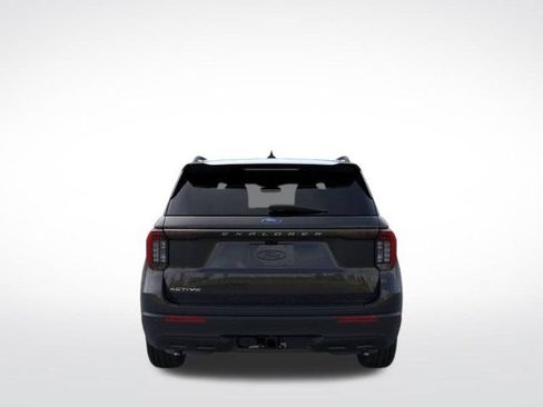 New 2026 Ford Explorer Active RWD image 7