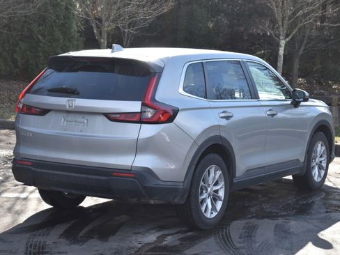 Used 2023 Honda CR-V EX image 7