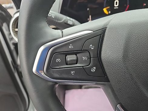 Used 2025 Chevrolet Trax ACTIV w/ Sunroof Package image 20