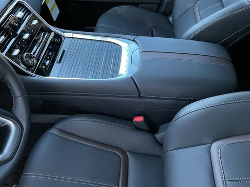 New 2026 Nissan Armada SL image 41