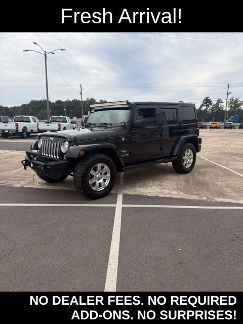Used 2018 Jeep Wrangler Unlimited Sahara w/ Connectivity Group AWD/4WD image 1