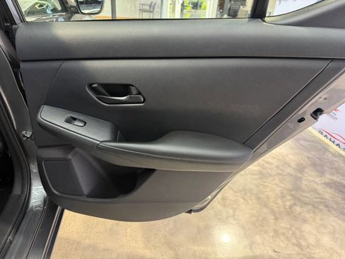 Used 2025 Nissan Sentra SV image 32