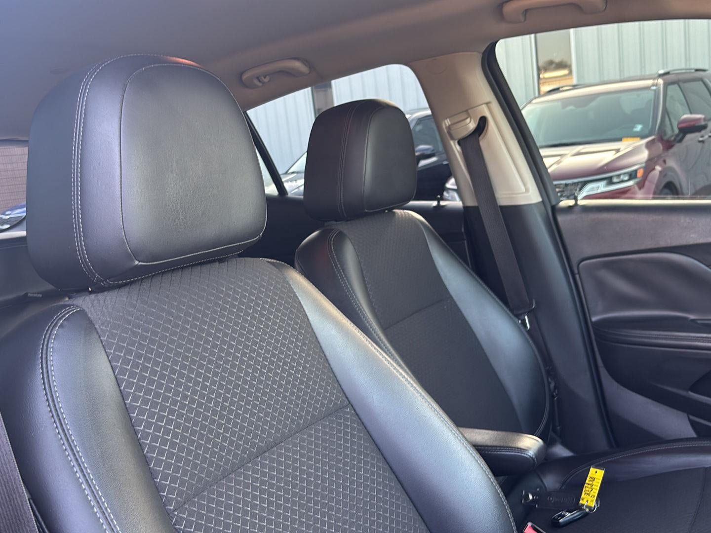 Used 2019 Buick Encore Preferred AWD/4WD image 27