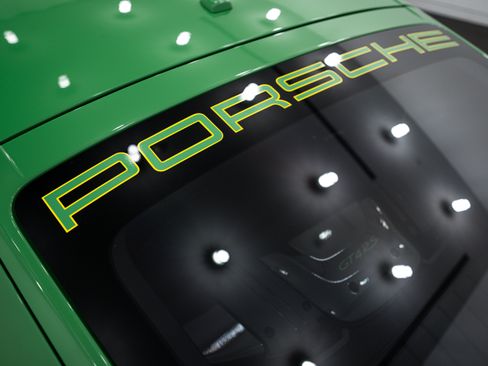 Certified 2023 Porsche 718 Cayman GT4 RS RWD image 18