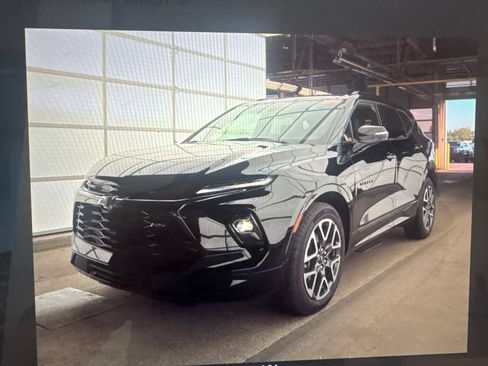 Used 2024 Chevrolet Blazer RS w/ LPO, Floor Liner Package FWD image 1