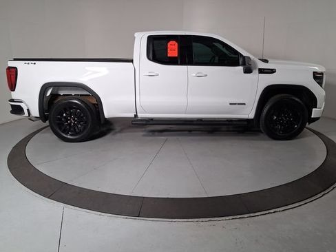 Certified 2026 GMC Sierra 1500 Elevation AWD/4WD image 3