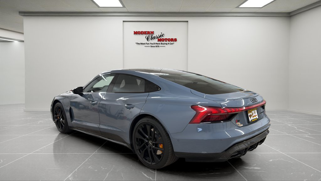 Used 2022 Audi RS e-tron GT w/ Carbon Performance Package AWD/4WD image 3