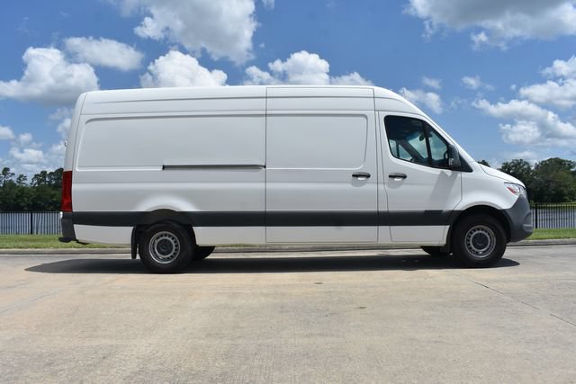 Used 2022 Mercedes-Benz Sprinter 2500 image 3