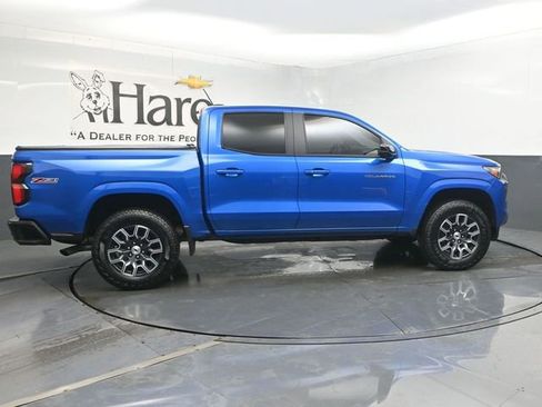 Used 2024 Chevrolet Colorado Z71 w/ Z71 Convenience Package 2 AWD/4WD image 36