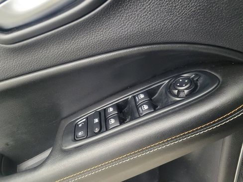 Used 2019 Jeep Compass Latitude w/ Cold Weather Group image 27