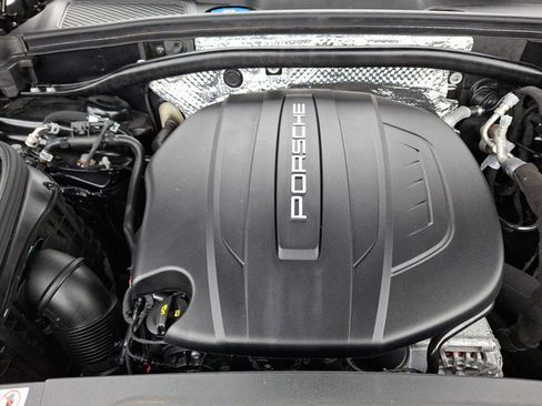 Used 2021 Porsche Macan image 29