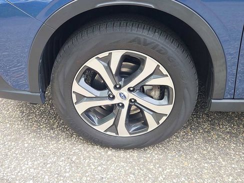 Used 2022 Subaru Outback Limited AWD/4WD image 2