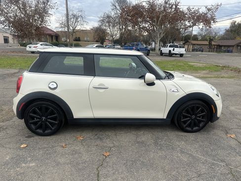 Used 2016 MINI Cooper S image 4