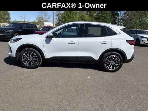 Used 2025 Ford Escape SE FWD image 2