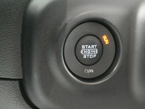 Used 2021 Jeep Gladiator Sport AWD/4WD image 28