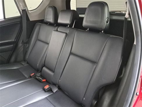 Used 2018 Toyota RAV4 Limited image 13