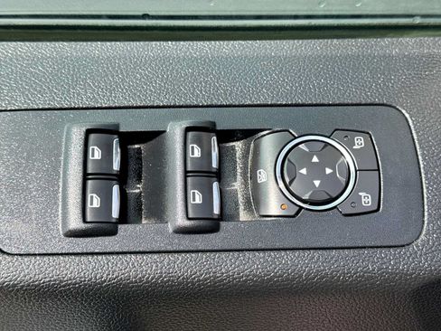 Used 2018 Ford F150 XLT w/ Equipment Group 302A Luxury AWD/4WD image 16