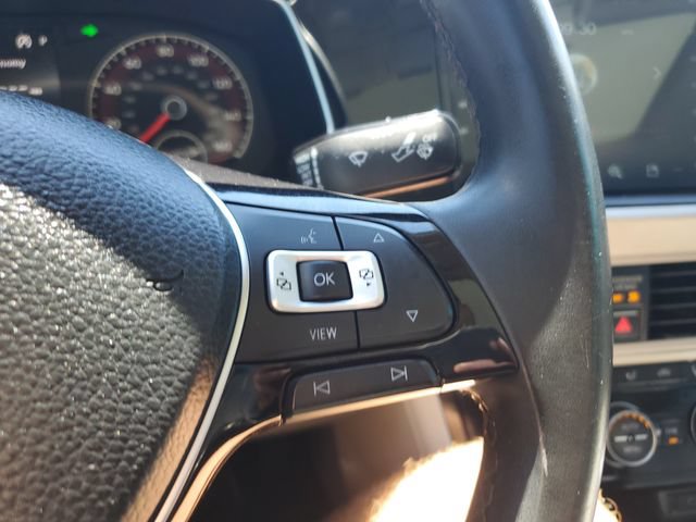 Used 2020 Volkswagen Jetta SE w/ SE Cold Weather Package FWD image 24