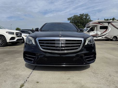 Used 2020 Mercedes-Benz S 560 Sedan image 2