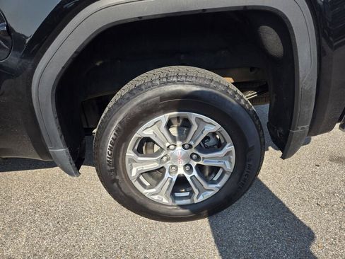Used 2025 GMC Sierra 1500 SLT RWD image 7