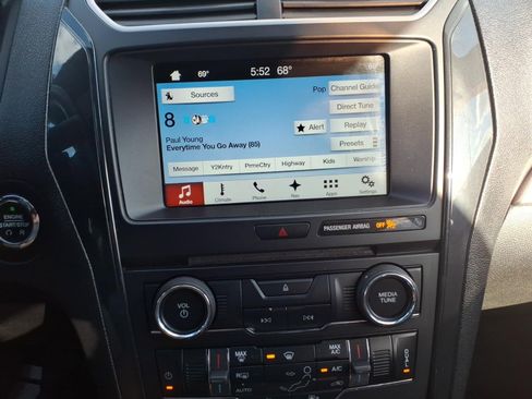 Used 2017 Ford Explorer XLT w/ Equipment Group 201A AWD/4WD image 10