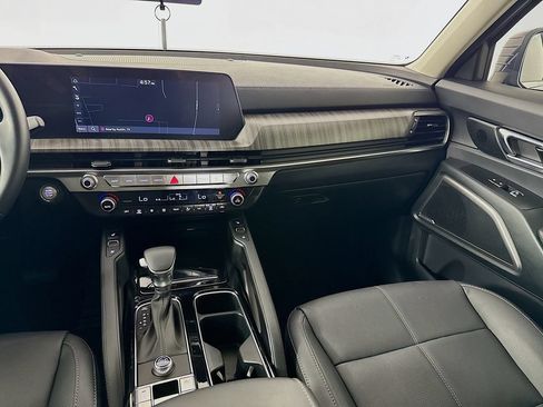 Used 2025 Kia Telluride EX w/ EX Captain's Chair Package FWD image 29