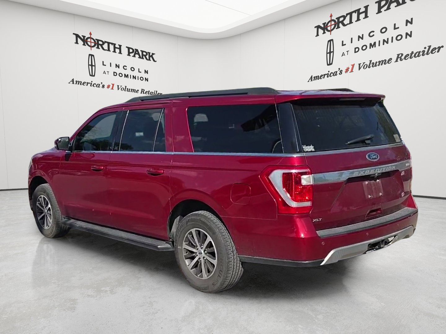 Used 2019 Ford Expedition Max XLT w/ Equipment Group 201A RWD image 3