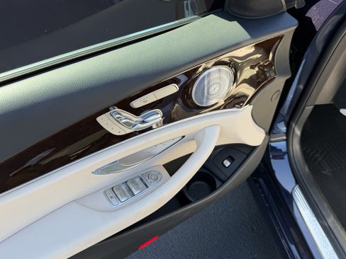 Used 2021 Mercedes-Benz E 350 Sedan image 12