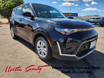 Used 2023 Kia Soul LX