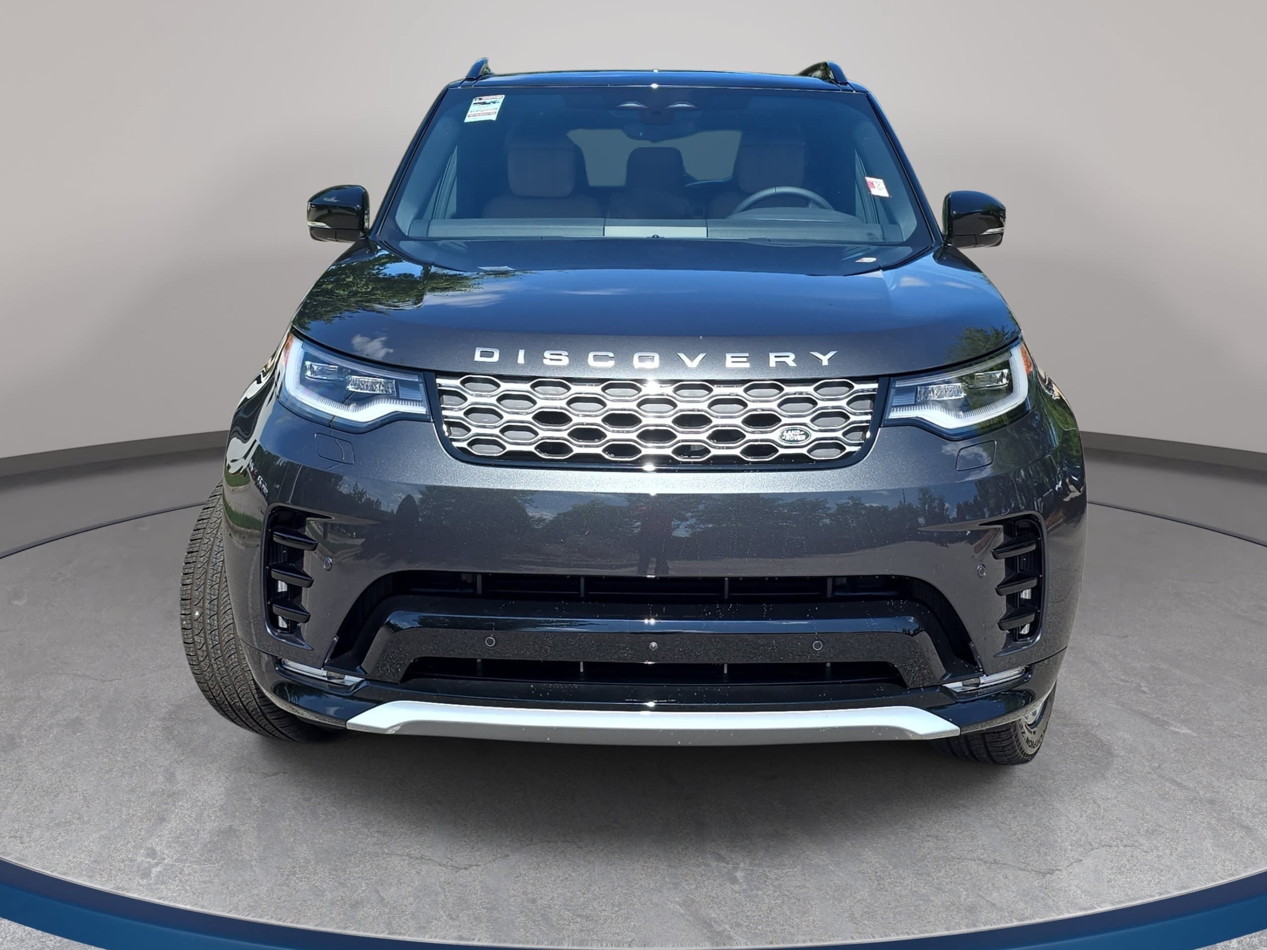 New 2026 Land Rover Discovery Limited Edition AWD/4WD image 2