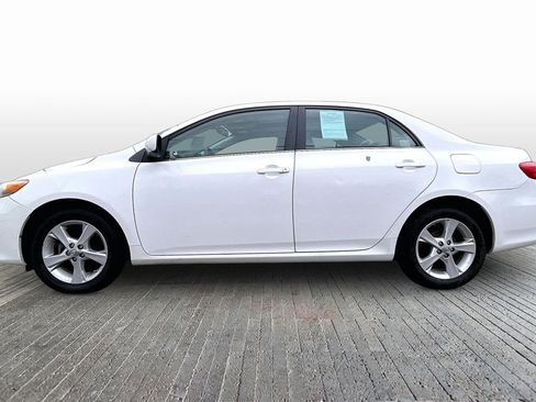 Used 2013 Toyota Corolla LE w/ Premium Pkg image 5