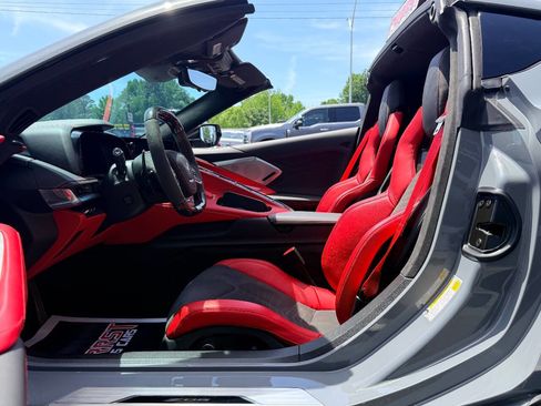 Used 2024 Chevrolet Corvette Z06 RWD image 27