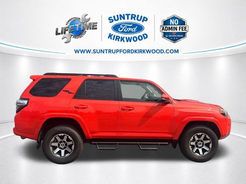 Used 2024 Toyota 4Runner TRD Off-Road Premium w/ Moonroof Package AWD/4WD image 8