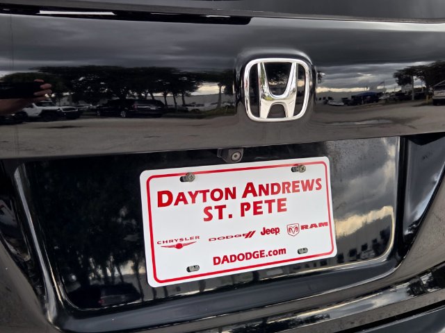 Used 2017 Honda Pilot Touring image 11