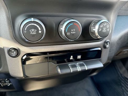 Used 2021 RAM 1500 Big Horn AWD/4WD image 18