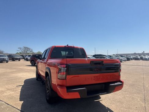 Certified 2025 Nissan Frontier PRO-4X image 17