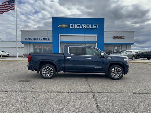 Used 2023 GMC Sierra 1500 Denali w/ Denali Reserve Package AWD/4WD image 1