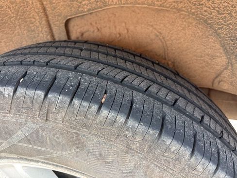 Used 2009 Jeep Compass Sport image 9