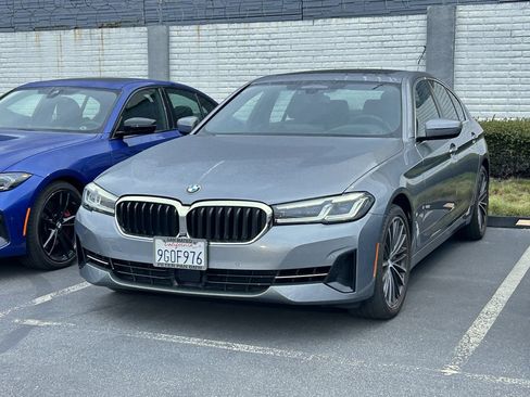 Used 2023 BMW 540i w/ Premium Package RWD image 2