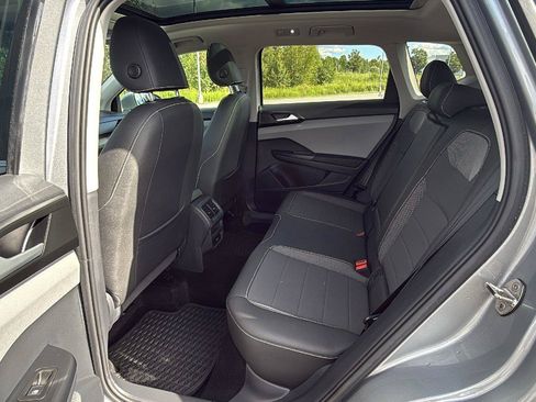Used 2023 Volkswagen Taos SE w/ Panoramic Sunroof Package AWD/4WD image 22